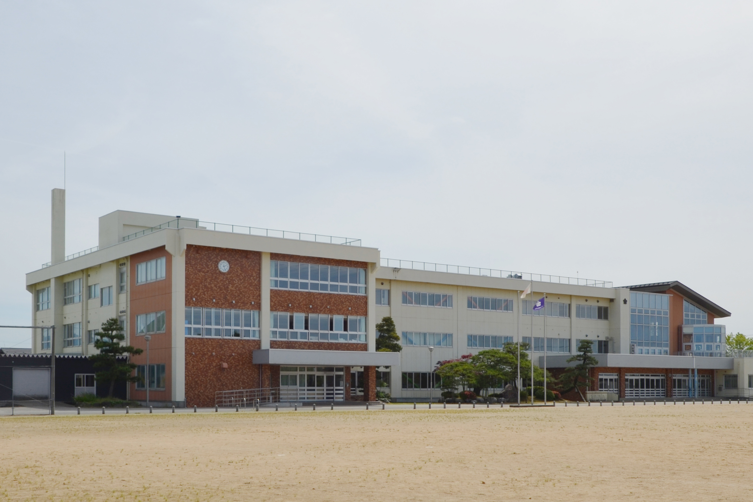 滑川市立西部小学校